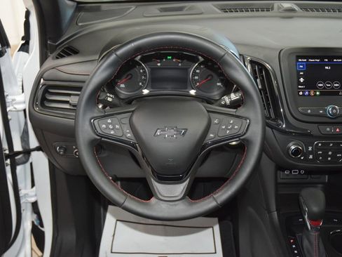 Used 2023 Chevrolet Equinox RS AWD/4WD image 35