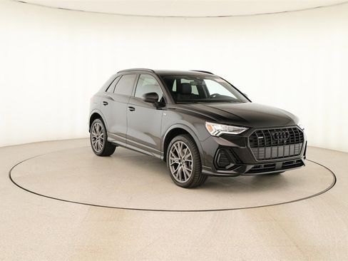 Certified 2025 Audi Q3 2.0T Premium Plus w/ Premium Plus Package image 10