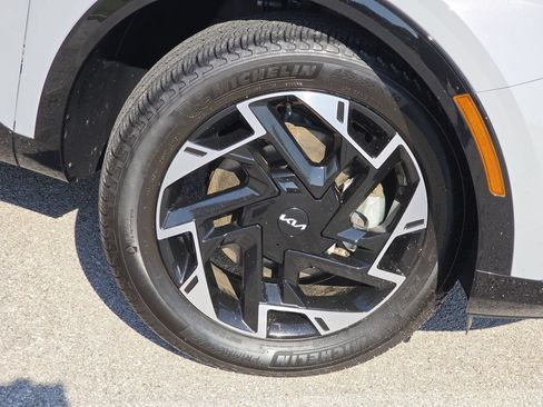 Used 2024 Kia Sportage SX AWD/4WD image 6