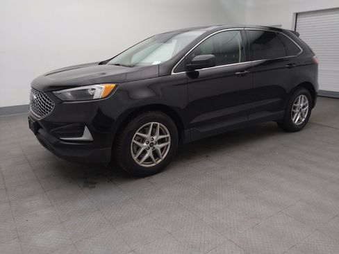 Used 2023 Ford Edge SEL image 2