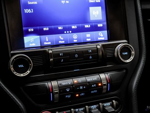 Used 2021 Ford Mustang Shelby GT500 w/ Carbon Fiber Track Pack image 68