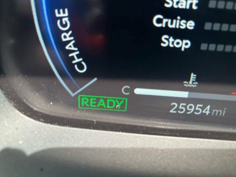 Used 2025 Toyota Crown Limited w/ Advanced Technology Package image 16