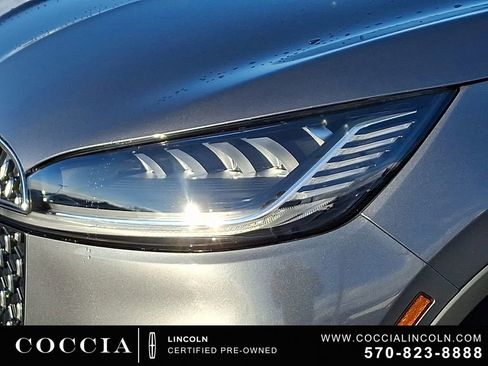Certified 2025 Lincoln Aviator AWD image 9