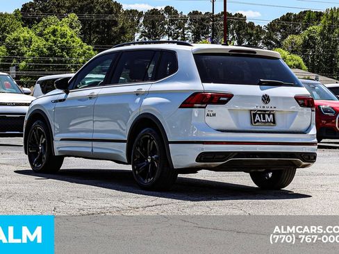 Used 2023 Volkswagen Tiguan SE R-Line FWD image 6