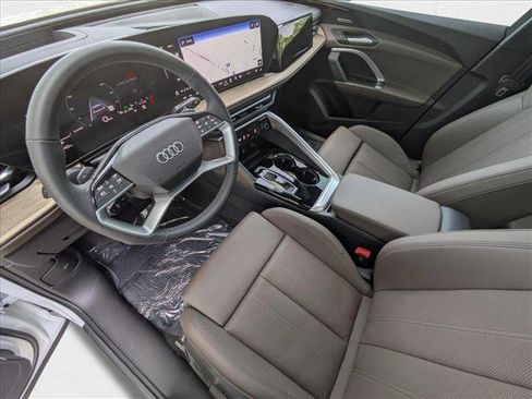 New 2025 Audi Q5 Premium Plus w/ Premium Plus image 3