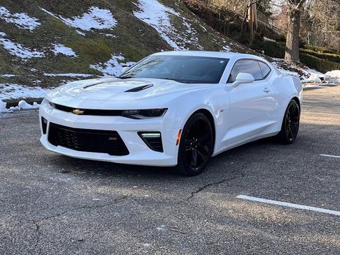 Used 2017 Chevrolet Camaro SS image 25