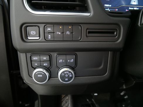 Certified 2023 GMC Yukon SLT AWD/4WD image 26