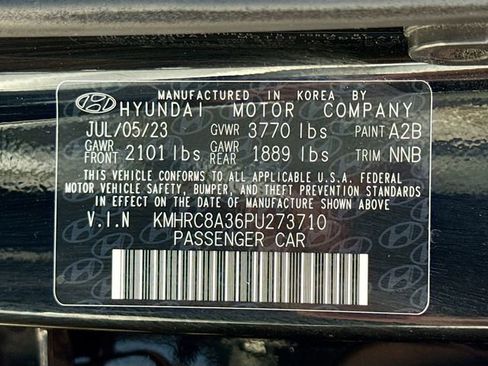 Used 2023 Hyundai Venue SEL w/ Cargo Package FWD image 30