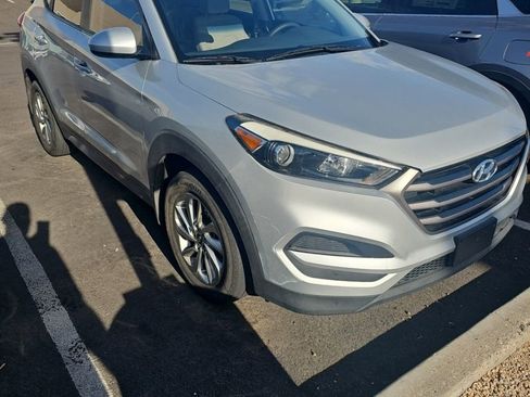 Used 2016 Hyundai Tucson SE FWD image 1