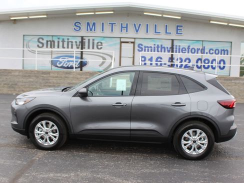 New 2026 Ford Escape Active w/ Cold Weather Package AWD/4WD image 2