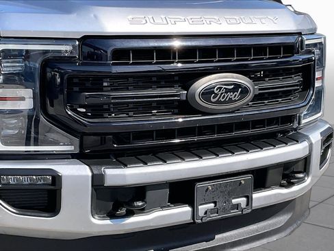 Used 2021 Ford F350 Lariat AWD/4WD image 27