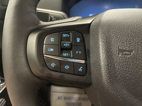 Used 2024 Ford Ranger Lariat w/ Advanced Towing Package image 18