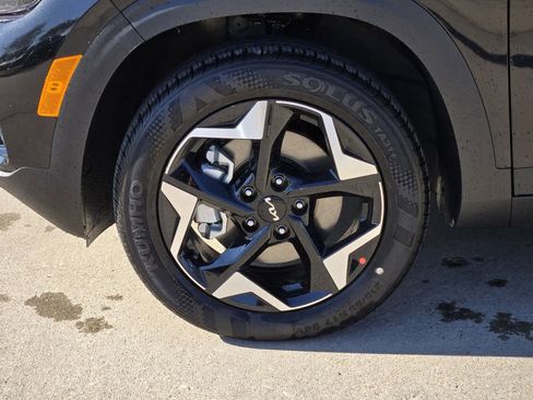 New 2026 Kia Seltos S AWD/4WD image 8