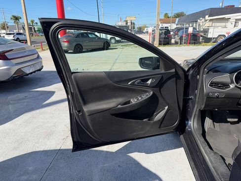 Used 2023 Chevrolet Malibu LT w/ Driver Confidence Package FWD image 7