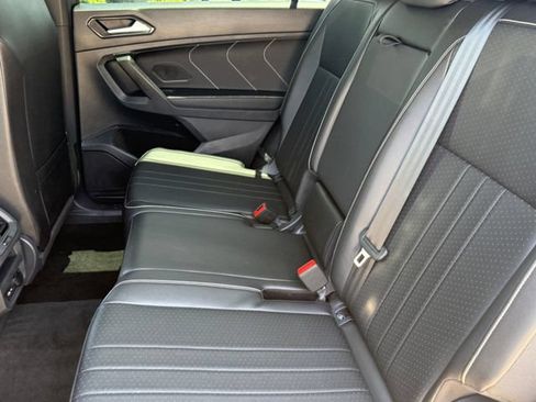 Used 2024 Volkswagen Tiguan SE R-Line FWD image 27