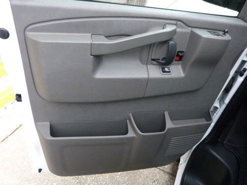 Used 2019 Chevrolet Express 3500 LT w/ LT Preferred Equipment Group image 30