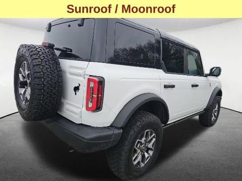 Used 2025 Ford Bronco Badlands image 5