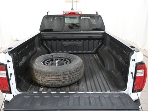 Used 2024 GMC Canyon Elevation w/ Elevation Premium Package AWD/4WD image 13
