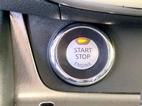 Used 2020 Nissan Murano SV image 33