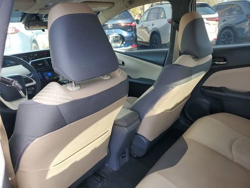 Used 2017 Toyota Prius Two image 10