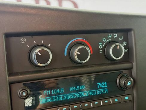 Used 2017 GMC Savana 2500 Extended RWD image 17