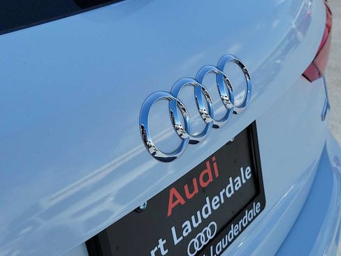 Used 2020 Audi Q3 2.0T Premium Plus AWD/4WD image 10