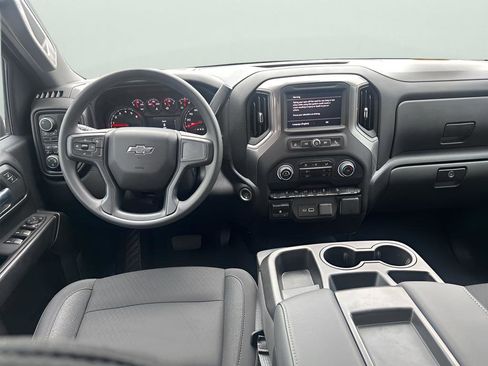 Used 2025 Chevrolet Silverado 2500 Custom w/ Custom Value Package image 21