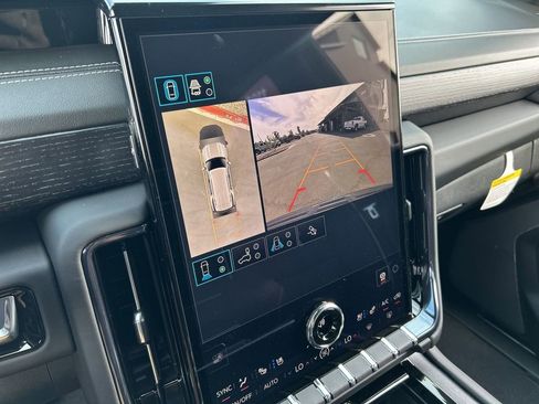 New 2026 GMC Yukon AT4 Ultimate AWD/4WD image 15
