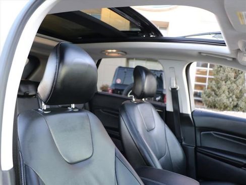 Used 2017 Ford Edge Titanium w/ Equipment Group 301A image 8