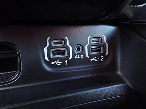 Used 2022 RAM 1500 Limited AWD/4WD image 22