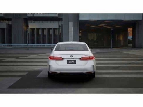 New 2025 BMW 530i w/ Premium Package image 5