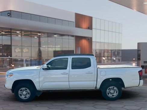 Used 2020 Toyota Tacoma SR image 3