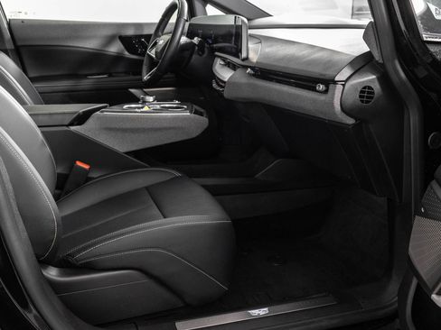 Used 2025 Cadillac Optiq Luxury 2 w/ LPO, Floor Liner Package AWD/4WD image 45