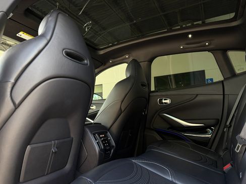 Used 2022 Aston Martin DBX image 26