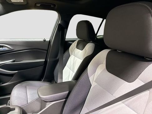 New 2026 Chevrolet Trax RS w/ Sunroof Package image 23