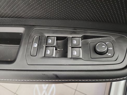 New 2026 Volkswagen Atlas SE FWD image 9