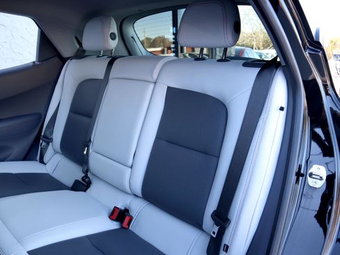 Used 2020 Chevrolet Bolt Premier w/ Infotainment Package image 22