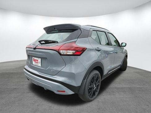 New 2024 Nissan Kicks SR w/ SR Premium Package image 5