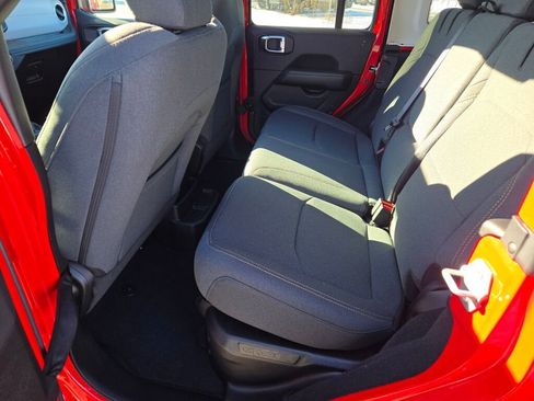 Certified 2025 Jeep Wrangler Unlimited Sahara w/ Safety Group image 20