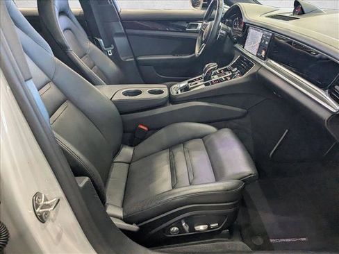 Used 2017 Porsche Panamera image 21