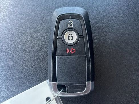 Used 2023 Ford Edge SEL AWD/4WD image 36