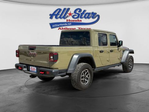 Used 2025 Jeep Gladiator Rubicon AWD/4WD image 5
