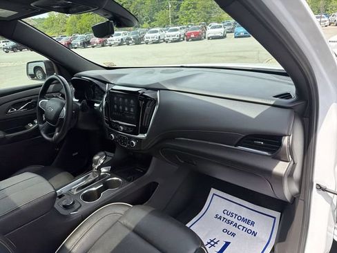 Used 2023 Chevrolet Traverse Premier w/ Redline Edition AWD/4WD image 30