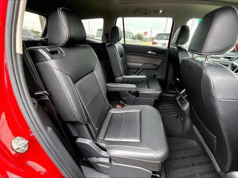 Used 2022 Volkswagen Atlas SE image 40