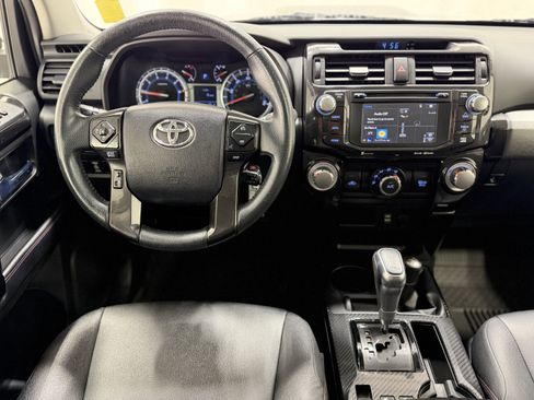 Used 2018 Toyota 4Runner TRD Off-Road Premium AWD/4WD image 23