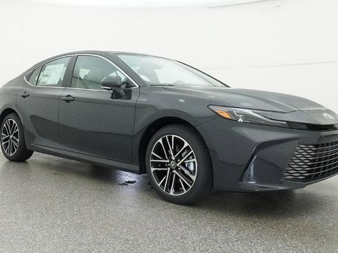 New 2026 Toyota Camry Hybrid AWD/4WD image 23