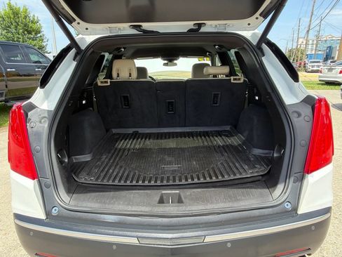 Used 2019 Cadillac XT5 FWD image 21