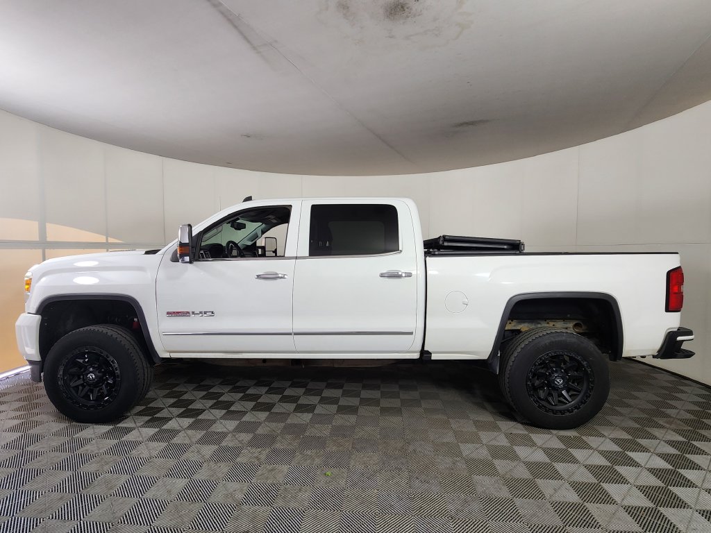 Used 2016 GMC Sierra 2500 SLT w/ Duramax Plus Package AWD/4WD image 4