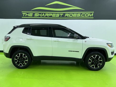 Used 2020 Jeep Compass Trailhawk AWD/4WD image 11