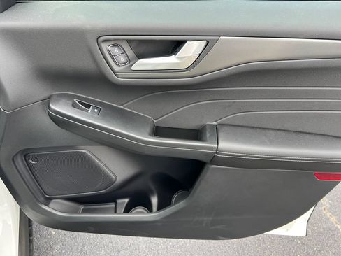 New 2026 Ford Escape SE FWD image 15